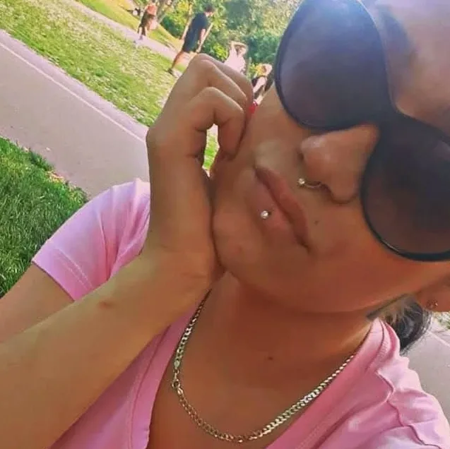 Amela, 31