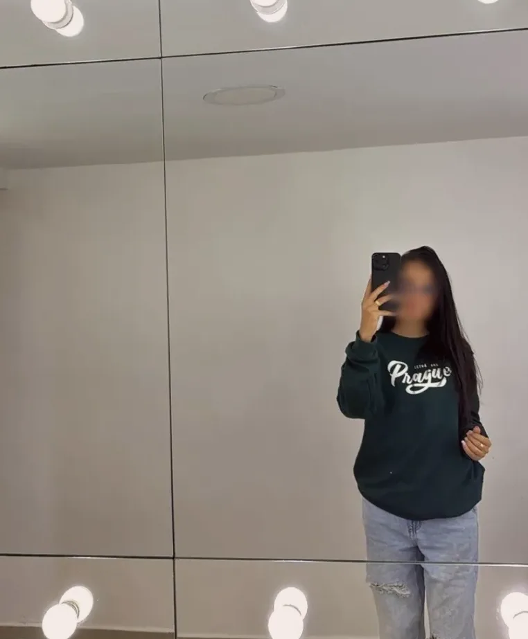 Cecilia, 23