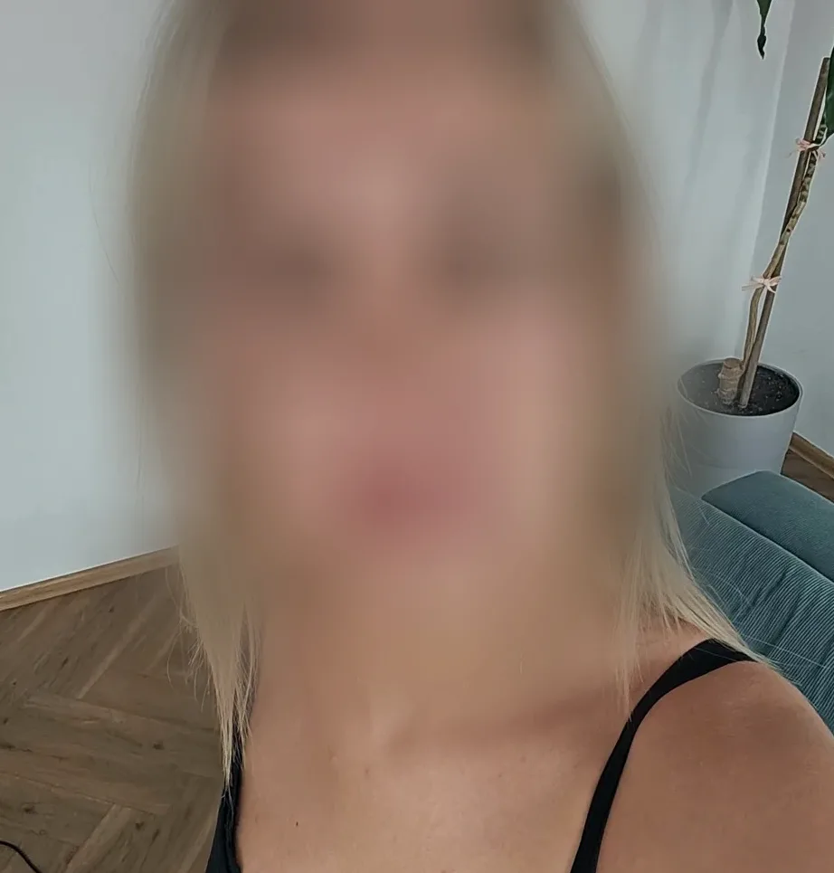 Linda, 26