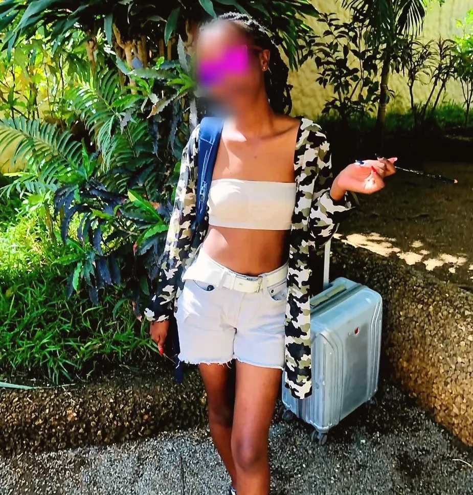Nellie, 21