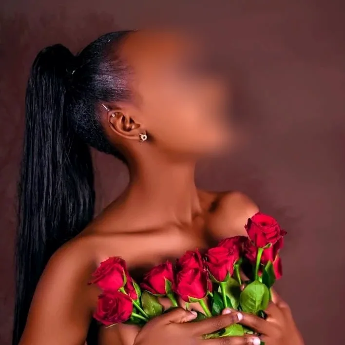 Sofie, 23