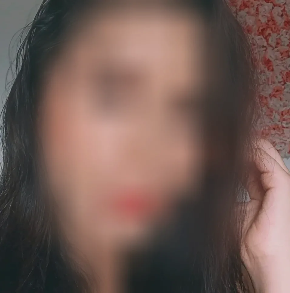 Zainab, 29